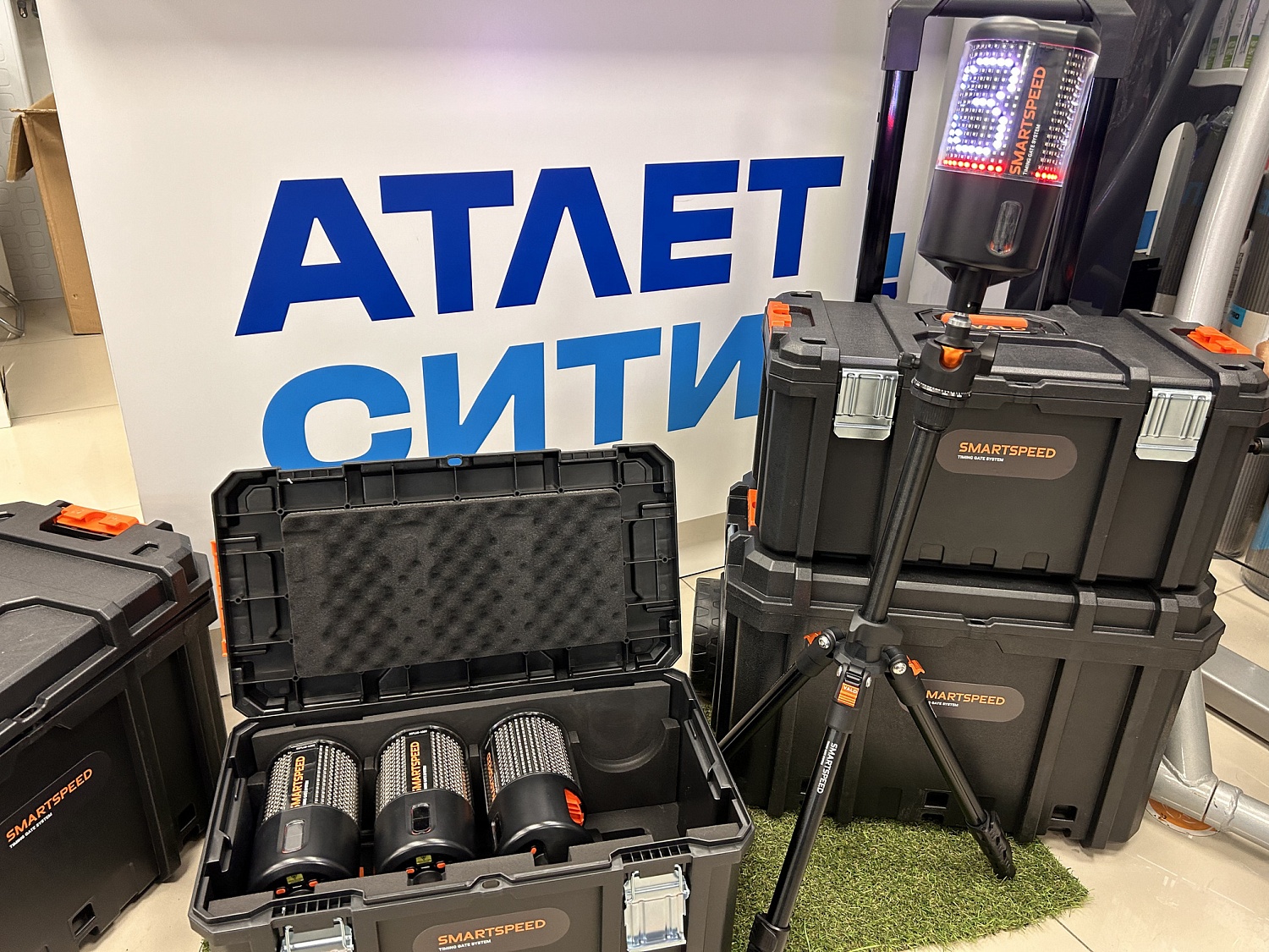 Скоростные ворота SmartSpeed Plus. Привезли для Академии футбола Крыма