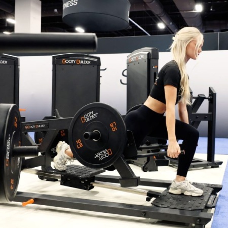 Машина для тренировки ягодиц с обратными выпадами Booty Builder Reverse Slinding Lunge Plate Loaded