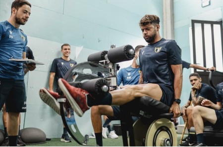 Сгибание/разгибание ног с эксцентрикой Neuroexcellence Acceleration Leg Curl/Extension