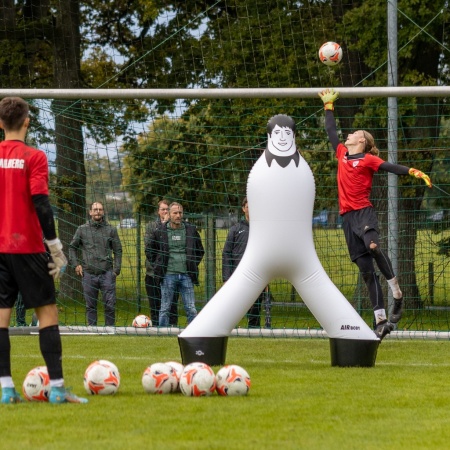 Надувной манекен футболиста Air-Body DUO