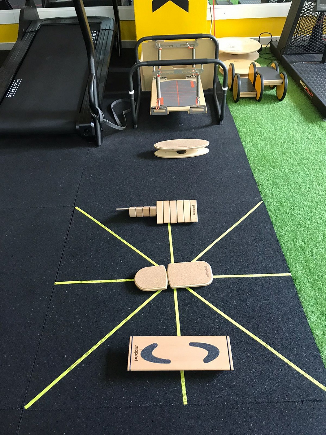 Балансировочные тренажеры Pedalo для Евгения Тимирбулатова, тренера по физподготовке ГК «Ростов-Дон»